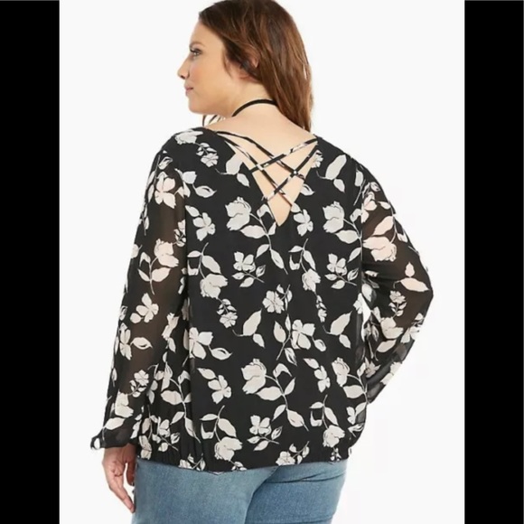 Torrid Floral Double layered Chiffon blouse - Picture 4 of 12